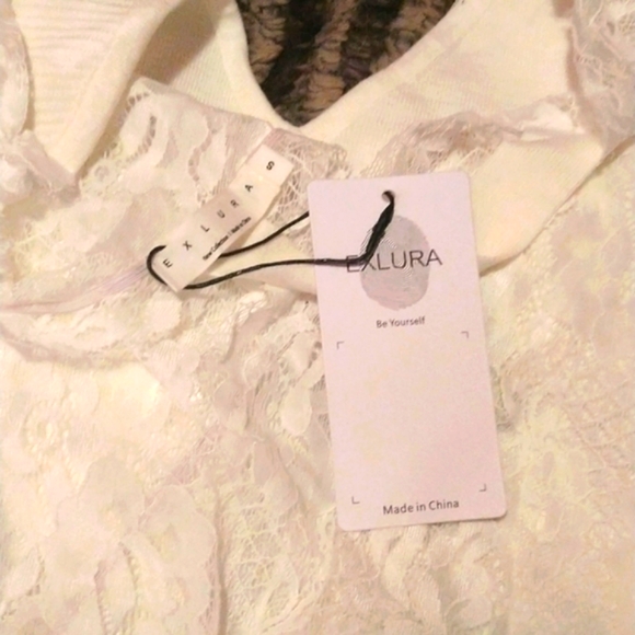 Adorable Backless Lace Sweater - Picture 4 of 6